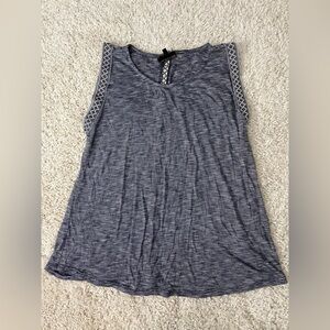 Women's Size Medium W5 Sleeveless Navy Blouse NWOT